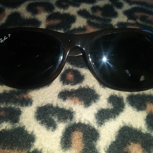 2 pairs ray bans sun glasses - Picture 3 of 6